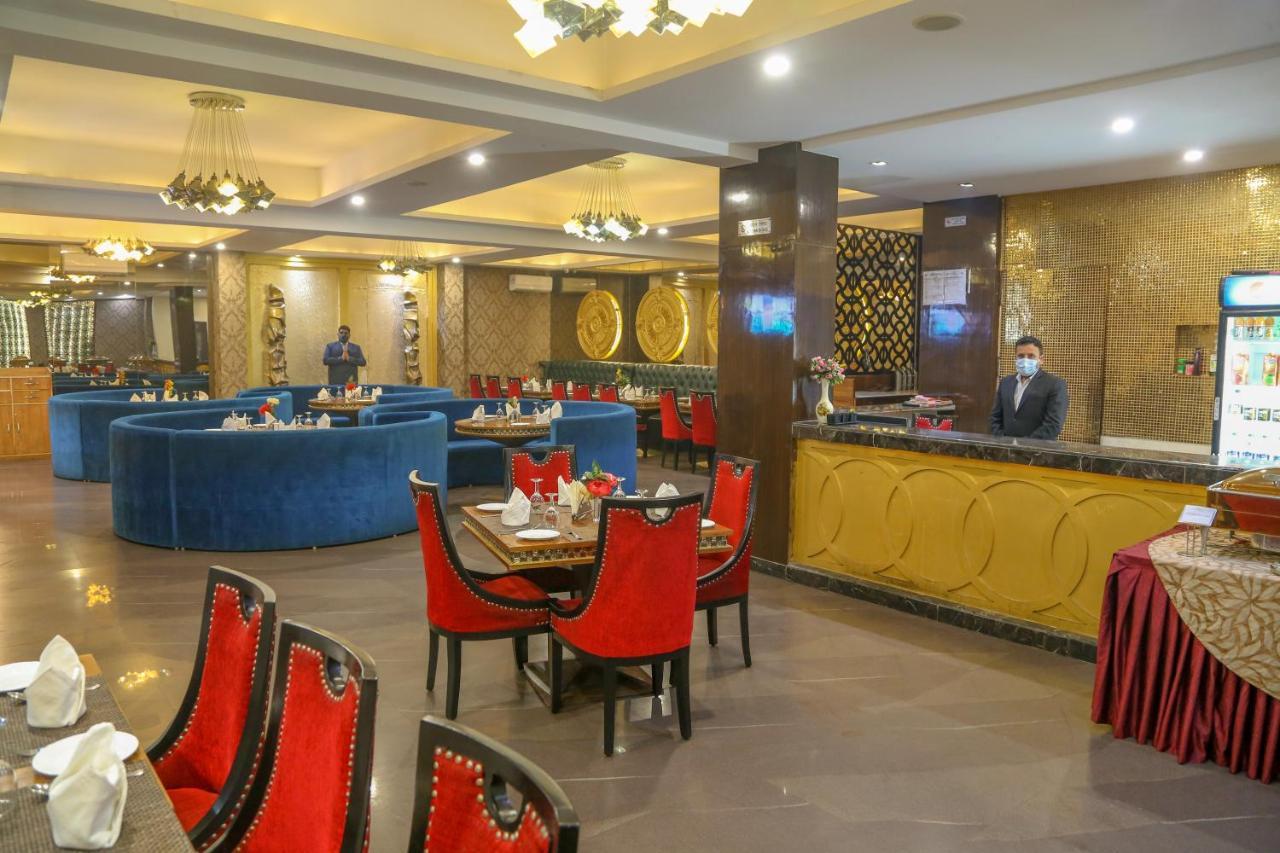 Four Leaf Hotel,Budaun Екстериор снимка